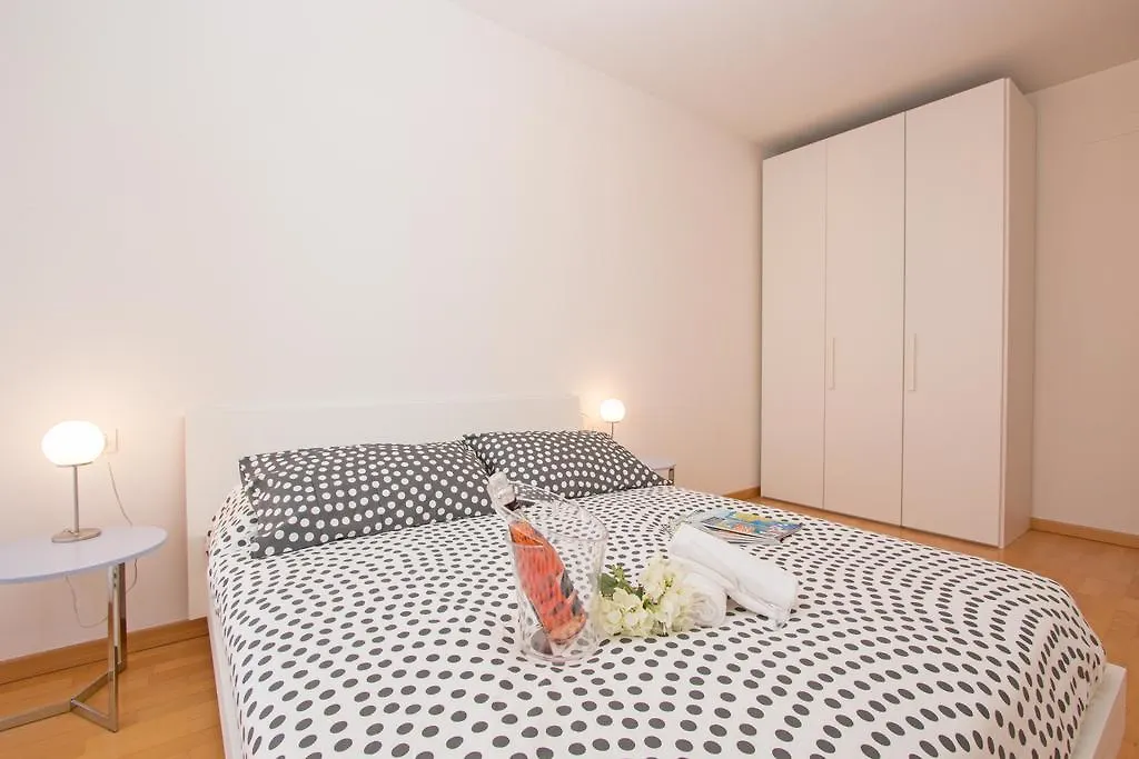 Benacus E4 Apartment By Wonderful Italy Sirmione Italy